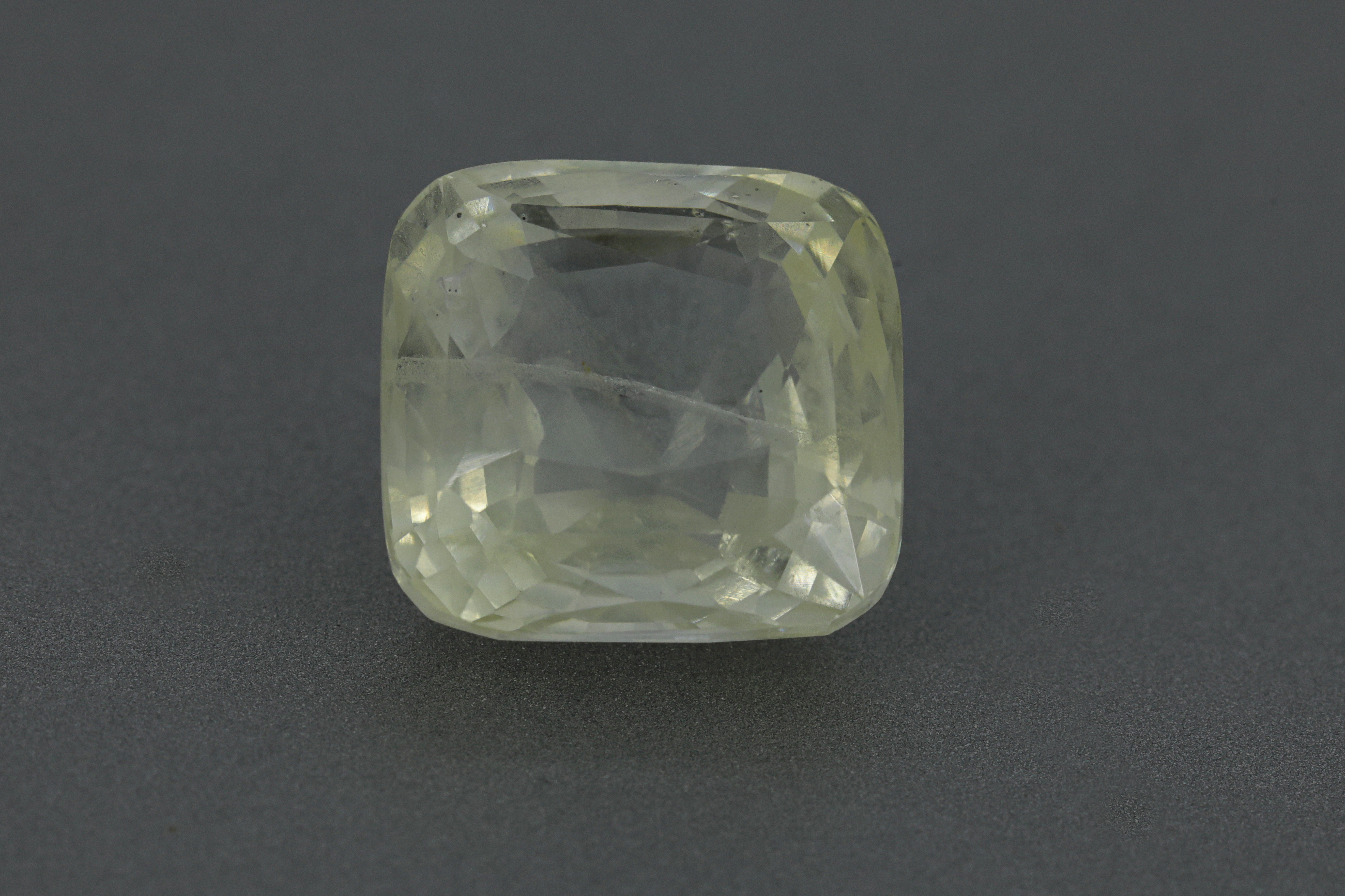 Yellow Sapphire (9.25 ratti )