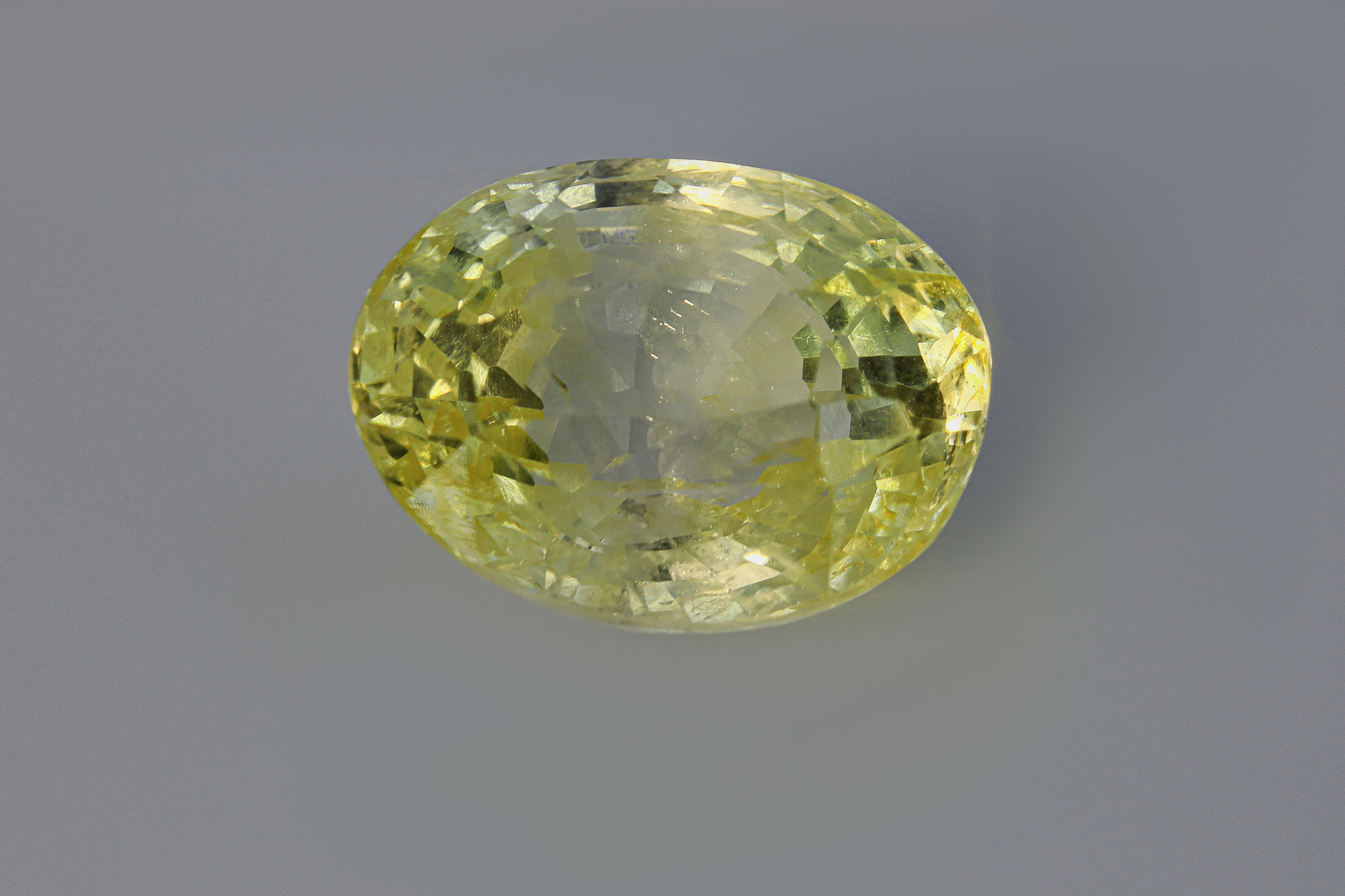 Yellow Sapphire (6.5 ratti )