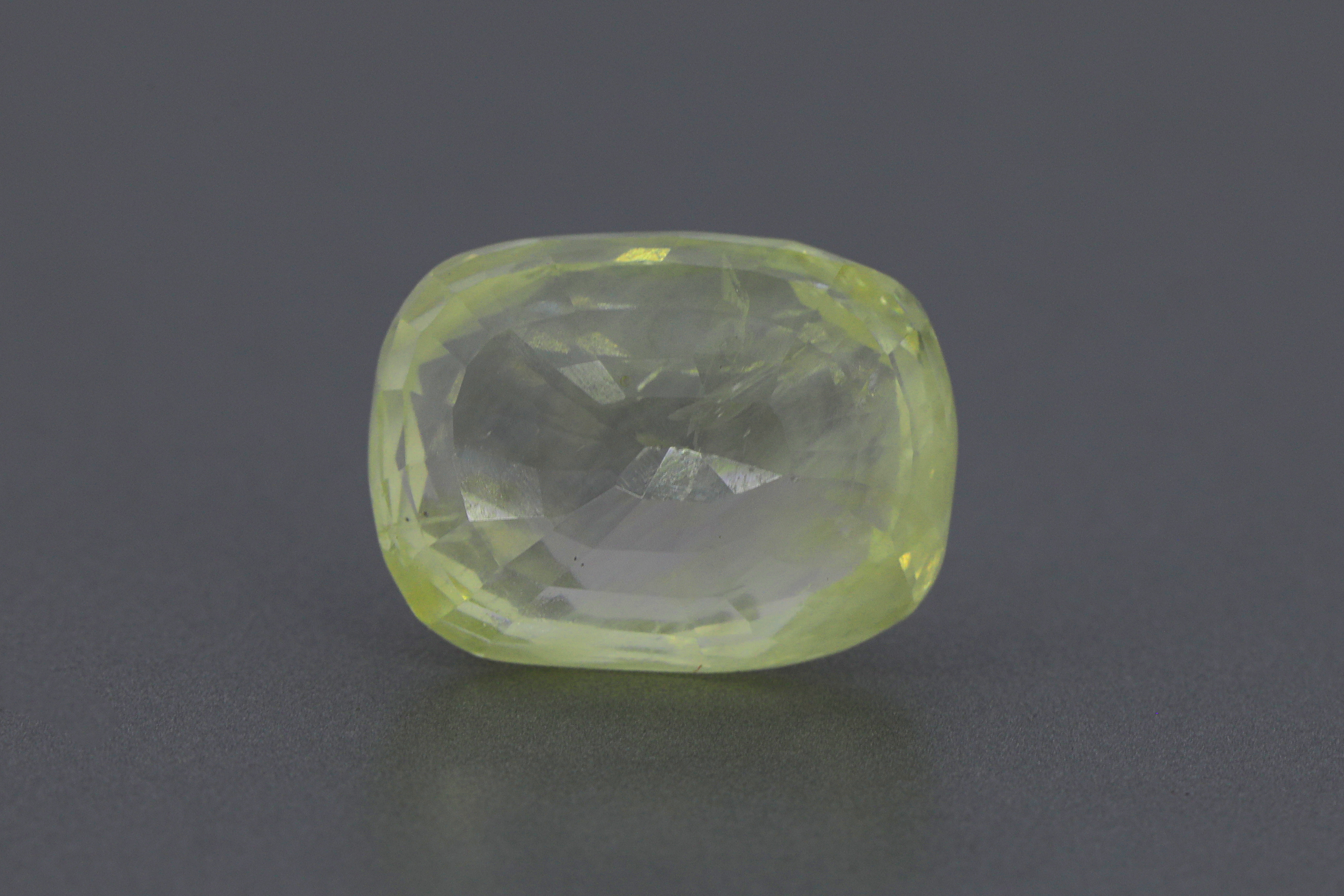 Yellow Sapphire (8.25 ratti )