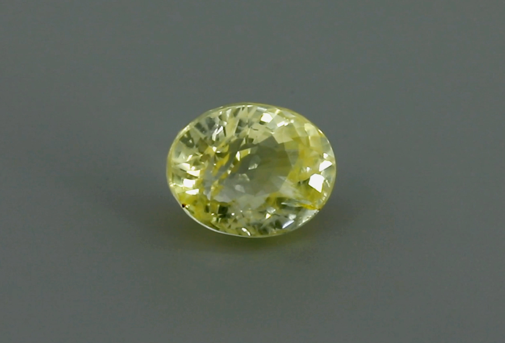 Yellow Sapphire (8.25 ratti )