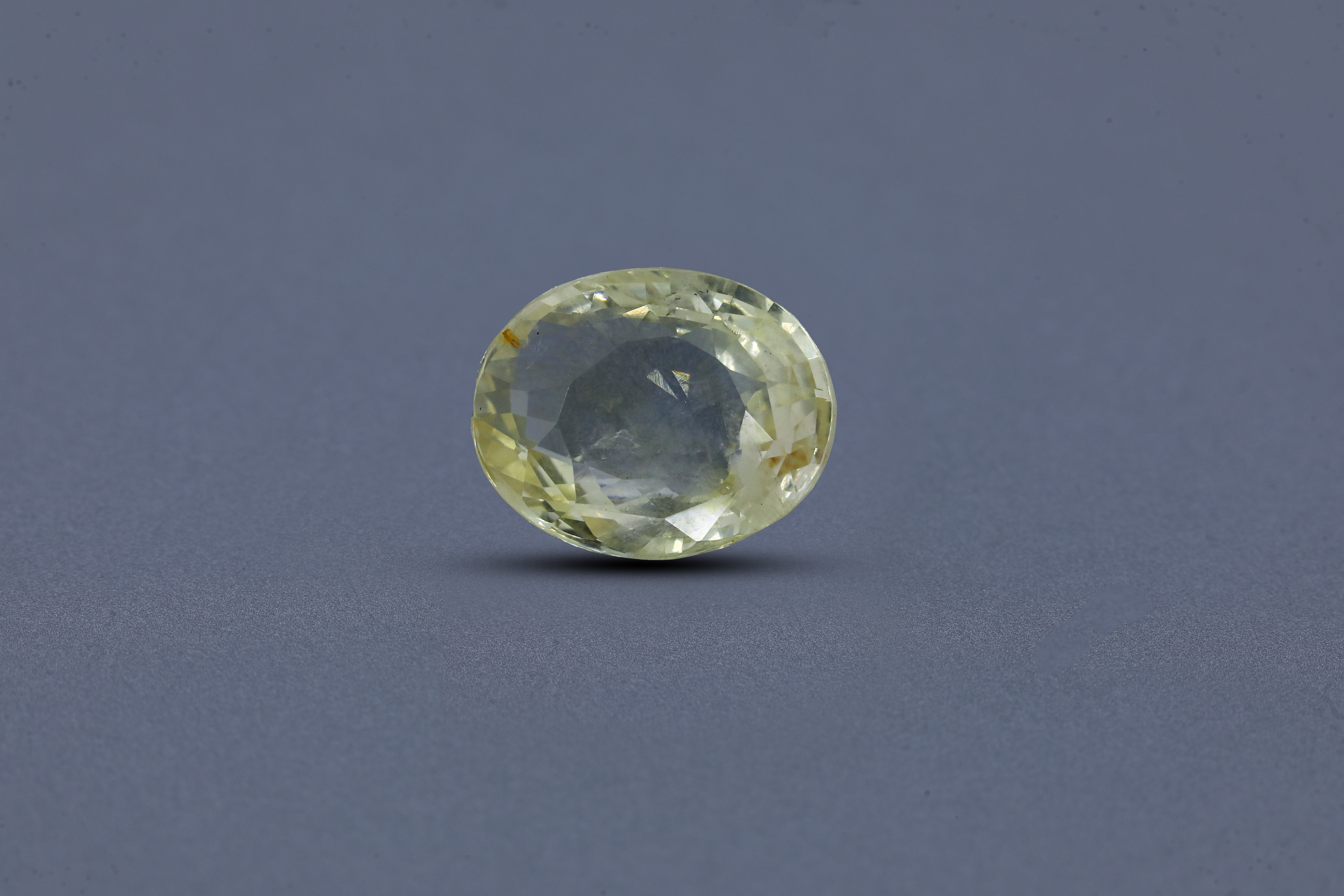 Yellow Sapphire (7.5 ratti )
